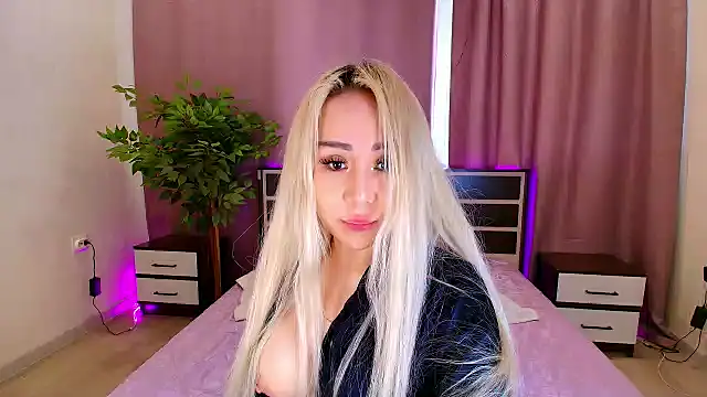 Yulianna Smith online show from 03-28-26, 12:21