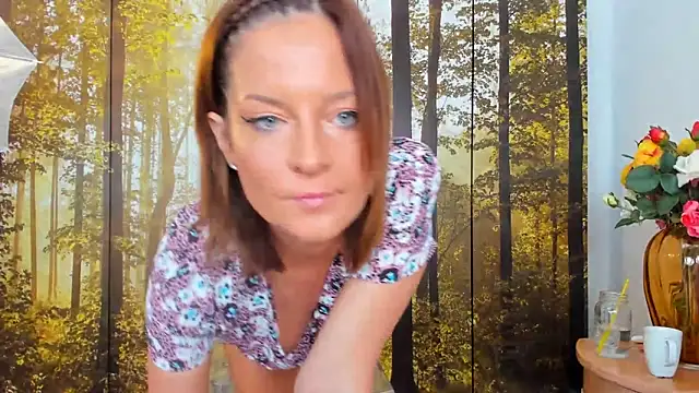 Snapshot of ViciousSiren chatting on 03-08-25, 02:45 ViciousSiren online show from 03-08-25, 02:45