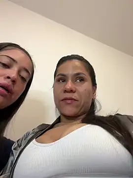 Reggie-Liam online show from 12-17-24, 02:23