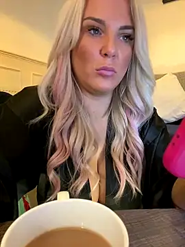 Bustyblondebabe32 online show from 11-07-25, 09:26