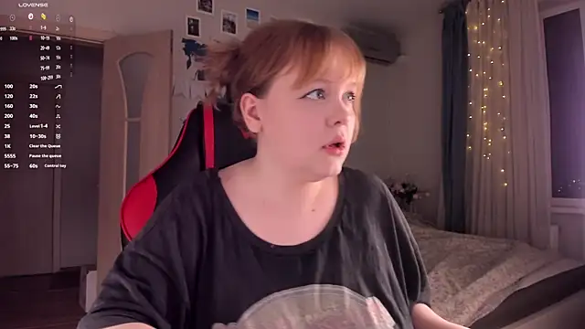 Snapshot of LisaLaas chatting on 12-03-24, 10:29 LisaLaas online show from 12-03-24, 10:29