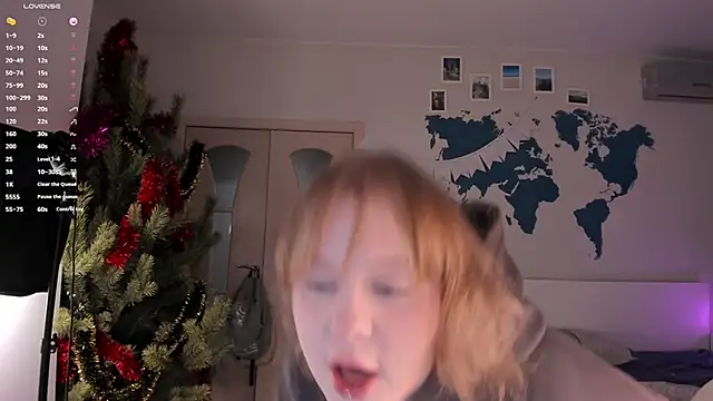 Snapshot of LisaLaas chatting on 01-11-25, 04:36 LisaLaas online show from 01-11-25, 04:36