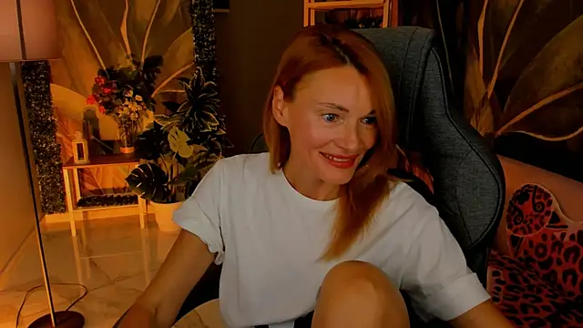 MistyBarnes online show from 10-11-25, 02:37