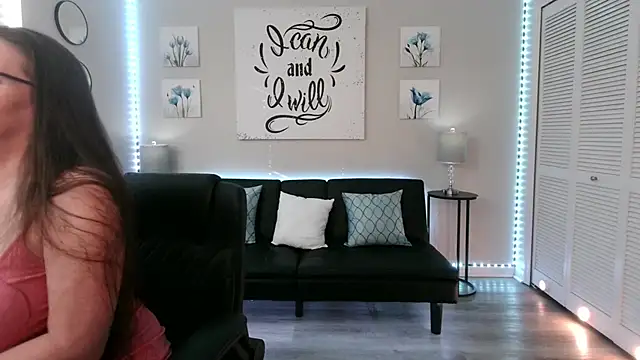 Snapshot of -Samie- chatting on 06-06-26, 10:58 -Samie- online show from 06-06-26, 10:58