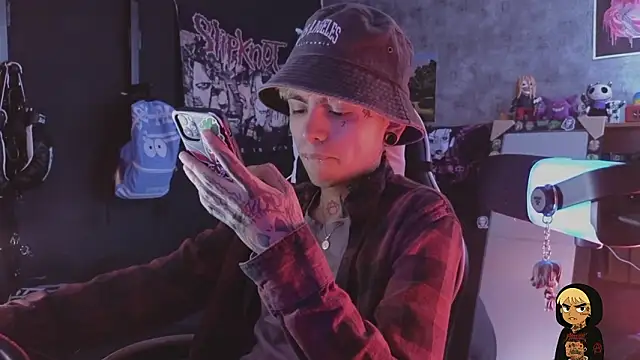 Snapshot of AcidMilo chatting on 02-10-26, 05:17 AcidMilo online show from 02-10-26, 05:17