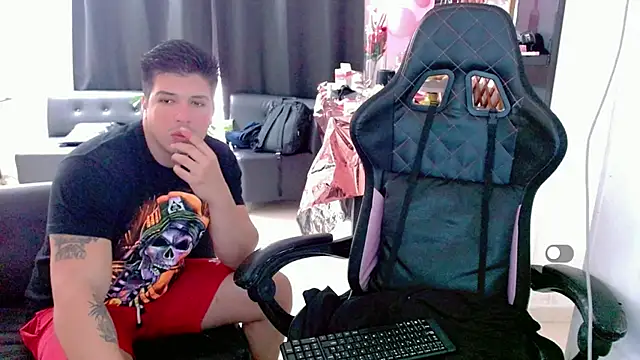 Snapshot of Karen_sex92 chatting on 03-14-25, 01:13 Karen sex92 online show from 03-14-25, 01:13