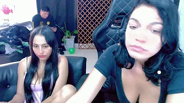 Snapshot of Karen_sex92 chatting on 03-21-25, 07:57 Karen sex92 online show from 03-21-25, 07:57