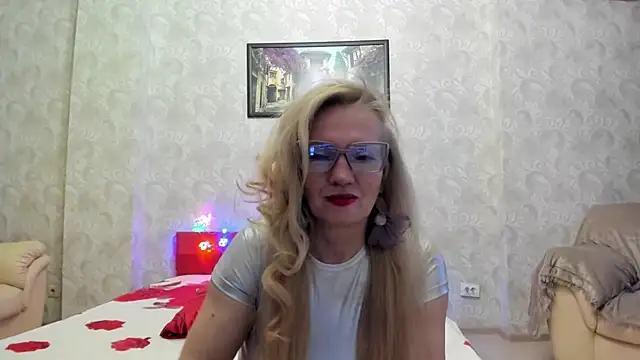 Snapshot of TrueFoxyyy chatting on 04-26-26, 04:26 TrueFoxyyy online show from 04-26-26, 04:26