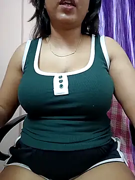 Snapshot of Nia__09 chatting on 03-03-25, 09:05 Nia 09 online show from 03-03-25, 09:05