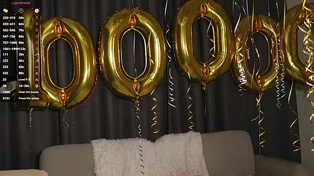 Snapshot of StasyGriffin chatting on 11-26-25, 11:33 StasyGriffin online show from 11-26-25, 11:33