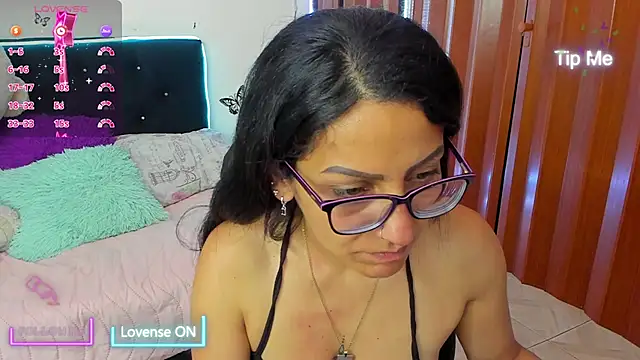 alma blue online show from 11-21-25, 10:52