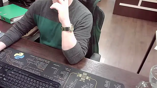 Snapshot of alex89north chatting on 03-04-26, 09:59 alex89north online show from 03-04-26, 09:59