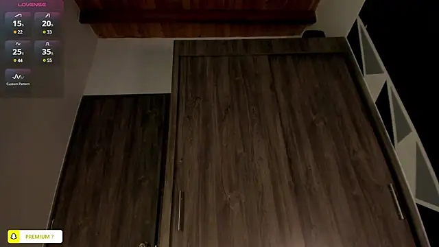 Snapshot of amyharlow_1 chatting on 07-13-26, 04:15 amyharlow 1 online show from 07-13-26, 04:15