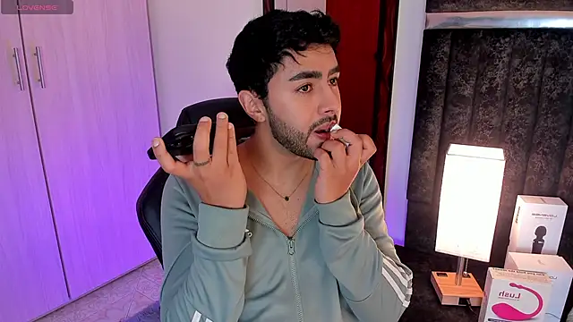 ItsMeEros online show from 02-23-25, 09:16