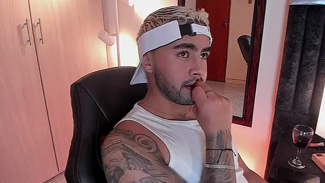 ItsMeEros online show from 09-24-25, 11:41