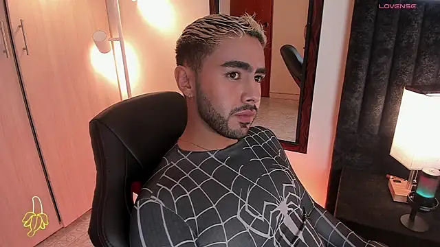 ItsMeEros online show from 10-11-25, 09:35