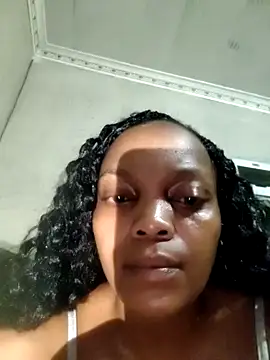 Snapshot of EbonyBuu chatting on 12-22-25, 08:28 EbonyBuu online show from 12-22-25, 08:28
