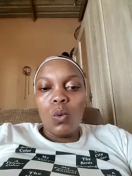 Snapshot of EbonyBuu chatting on 06-03-26, 11:24 EbonyBuu online show from 06-03-26, 11:24