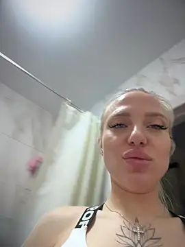 Snapshot of pinkstar_ chatting on 11-16-25, 05:13 pinkstar online show from 11-16-25, 05:13