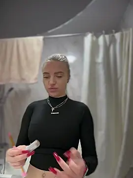 Snapshot of pinkstar_ chatting on 12-14-25, 06:19 pinkstar online show from 12-14-25, 06:19