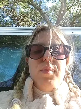 dolcehelena993 online show from 11-23-25, 10:15