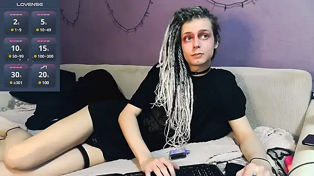 Littlepinkcat online show from 03-12-25, 04:46