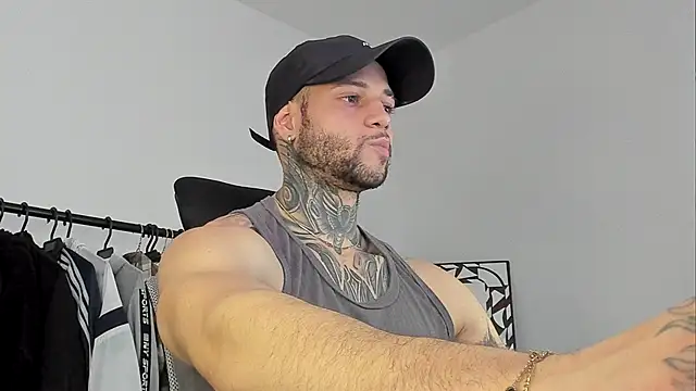  jamesleandros1 online show from 10-10-25, 07:02