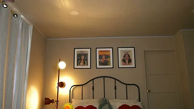 julesbennet online show from 03-11-25, 01:45