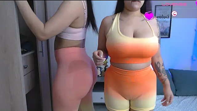 Snapshot of valeria4 chatting on 07-15-26, 10:37 valeria4 online show from 07-15-26, 10:37
