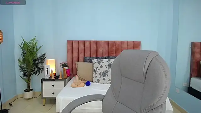 Snapshot of nana_levy chatting on 06-24-26, 05:17 nana levy online show from 06-24-26, 05:17