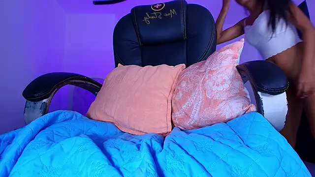 naomi kyse online show from 05-22-26, 03:02