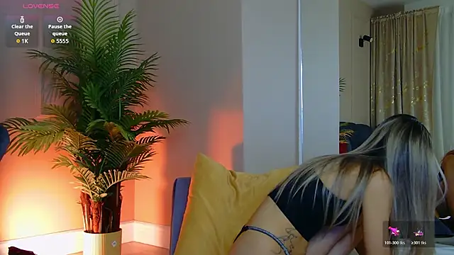 Avril Cyrus online show from 02-16-26, 08:10