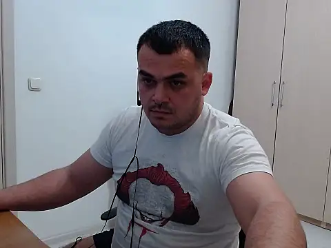 Snapshot of show_boy_97 chatting on 05-01-26, 08:35 show boy 97 online show from 05-01-26, 08:35