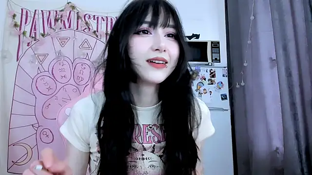 Snapshot of Holy420lolii chatting on 06-09-26, 03:12 Holy420lolii online show from 06-09-26, 03:12