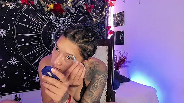 Eva Lee  online show from 12-14-25, 08:41