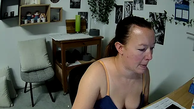 AnyaKreyxh online show from 11-13-25, 12:15