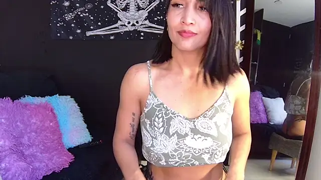 Snapshot of EvangelineCors chatting on 02-08-25, 07:05 EvangelineCors online show from 02-08-25, 07:05