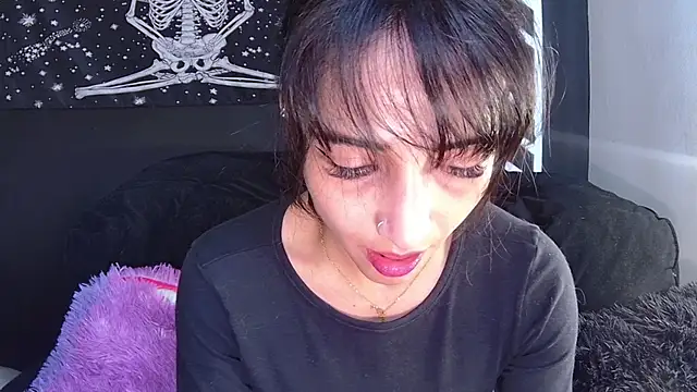 Snapshot of EvangelineCors chatting on 03-08-25, 06:58 EvangelineCors online show from 03-08-25, 06:58