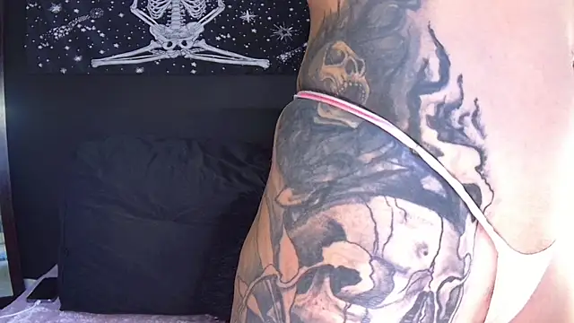 Snapshot of EvangelineCors chatting on 03-19-25, 06:55 EvangelineCors online show from 03-19-25, 06:55