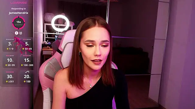 Meow Sophie online show from 12-21-24, 01:32