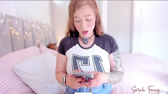 Snapshot of Foxxy222_ chatting on 02-18-26, 09:11 Foxxy222 online show from 02-18-26, 09:11