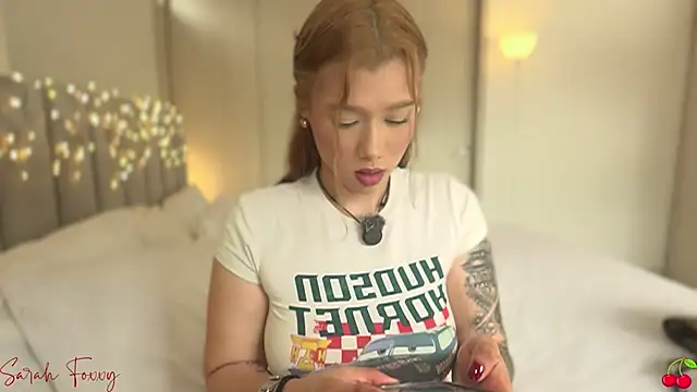 Snapshot of Foxxy222_ chatting on 02-25-26, 08:07 Foxxy222 online show from 02-25-26, 08:07