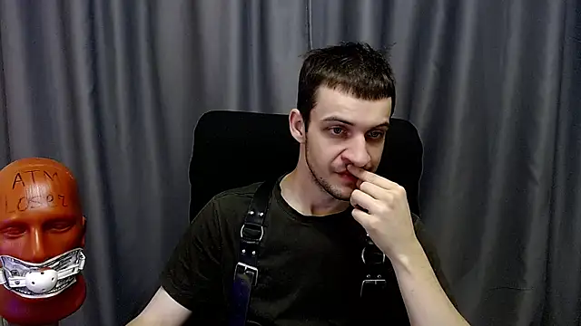 Snapshot of _Damien_thorn_ chatting on 09-14-25, 02:33 Damien thorn online show from 09-14-25, 02:33