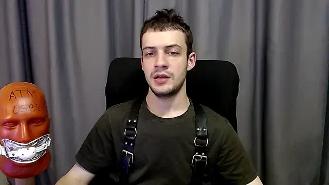 Snapshot of _Damien_thorn_ chatting on 09-15-25, 02:55 Damien thorn online show from 09-15-25, 02:55