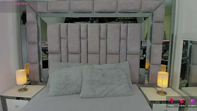 Snapshot of EMMAHILL1 chatting on 07-14-26, 11:16 EMMAHILL1 online show from 07-14-26, 11:16