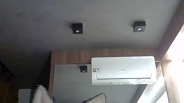 Snapshot of Skinny-Kitten chatting on 10-23-25, 06:02 Skinny-Kitten online show from 10-23-25, 06:02