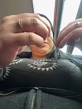 Snapshot of Abril_Luv chatting on 02-11-25, 11:54 Abril Luv online show from 02-11-25, 11:54
