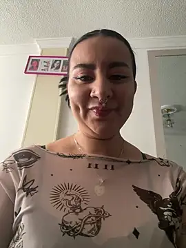 Abril Luv online show from 05-25-26, 01:06