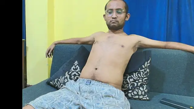 Snapshot of Cute_boy2000 chatting on 05-22-26, 06:57 Cute boy2000 online show from 05-22-26, 06:57