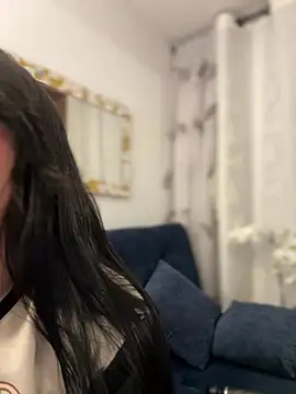 Snapshot of andra_rose chatting on 01-27-25, 02:53 andra rose online show from 01-27-25, 02:53